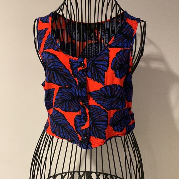 Bright crop - Picture 3 of 5